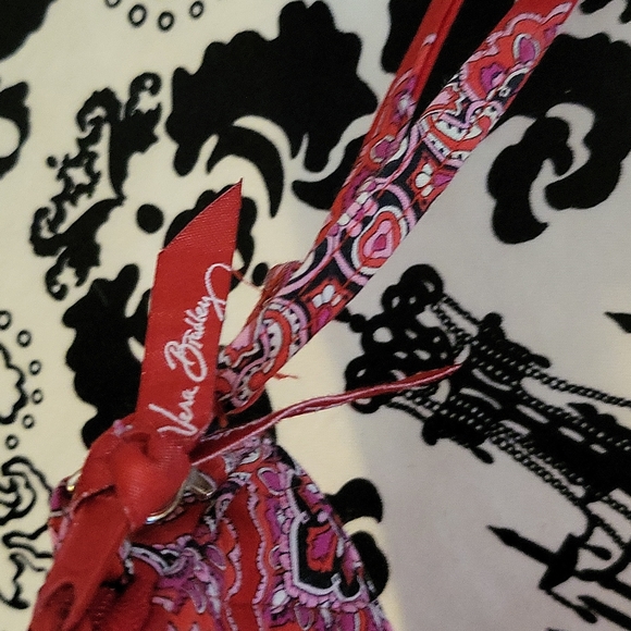 Vera Bradley Wristet - Picture 4 of 7